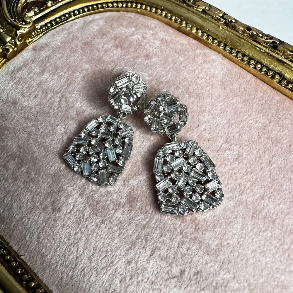 Park Lane Jewelry Garland Silver-Tone Crystal Drop Earrings Sparkle Box Piece - Picture 4 of 6